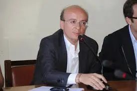 Formazione Sicilia, indagate 11 persone tra cui Genovese e Rinaldi