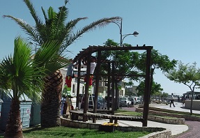 Eugenio Riccio: Sistemati i gazebo del lungomare