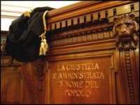 Giustizia "lumaca": in Italia 8 anni per il terzo grado di giudizio
