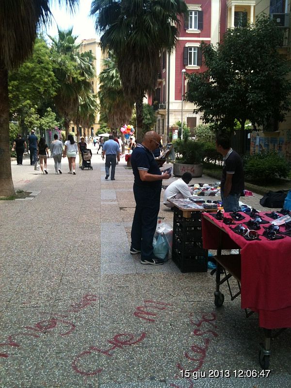 Vomero, parco Mascagna: ambulantato abusivo