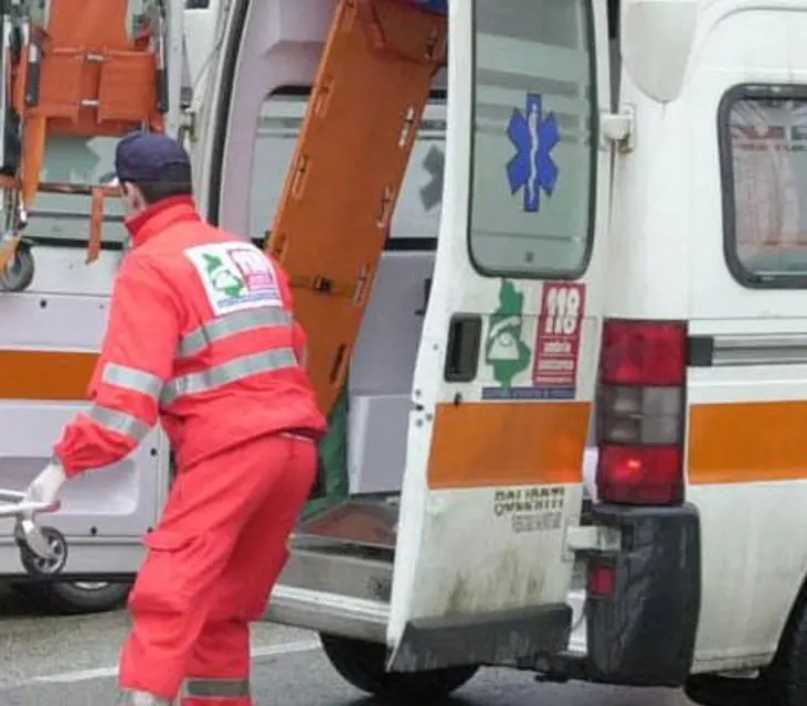 Chiavari,  incidente tra auto e scooter. Gravi due ragazze di 25 anni