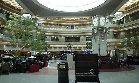 Usa: esplosione nell'aeroporto di Atlanta