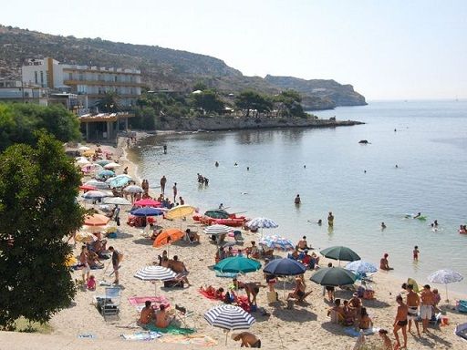 Crisi, metà degli italiani quest'estate non andrà in vacanza