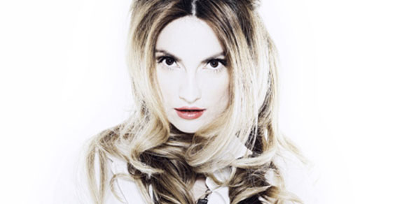 IAMAlina presenta il nuovo album con un live al Teatro Quirino di Roma