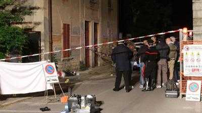 Delitto a Pesaro, uomo ucciso in strada a colpi di pistola