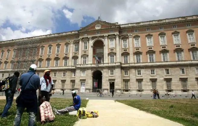 Reggia di Caserta: spaccio di droga nei giardini