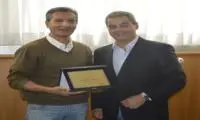 La cooperativa sociale Zarapoti consegna targa al dipartimento lavoro della Provincia di Catanzaro