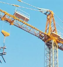 Muore operaio dopo un volo di 15 metri