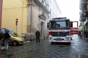 Sulmona: fiamme durante la messa, panico tra i fedeli