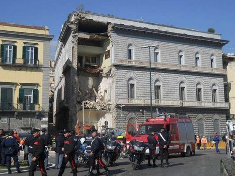 Napoli: dopo il crollo di Palazzo Guevara, i primi rientri traumatici degli sfollati