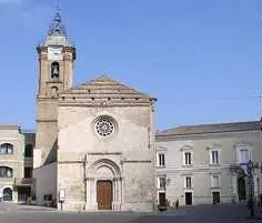 Calciatore inglese sposo in Abruzzo, alle nozze tutta la squadra di calcio