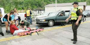 USA: auto travolge una manifestazione, una sessantina le persone coinvolte: le voci dei testimoni