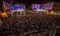 Ieri sera 10.000 persone hanno ballato per le strade di Catania al ritmo "Red Bull Double Trouble"
