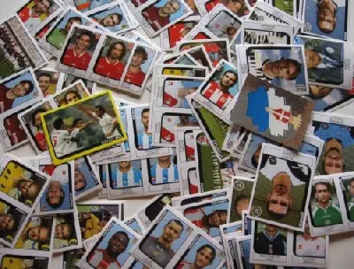 Modena: figurine Panini clonate, sette i denunciati