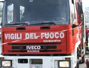 Meta di Sorrento: una pentola dimenticata sul fuoco scatena un incendio, illese due donne