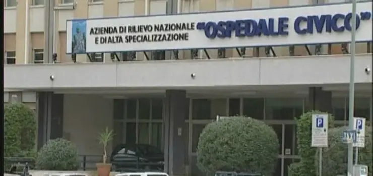 Palermo: madre e figlia di due anni precipitano dal balcone