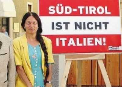 Eva Klotz insiste per la separazione dell'Alto Adige