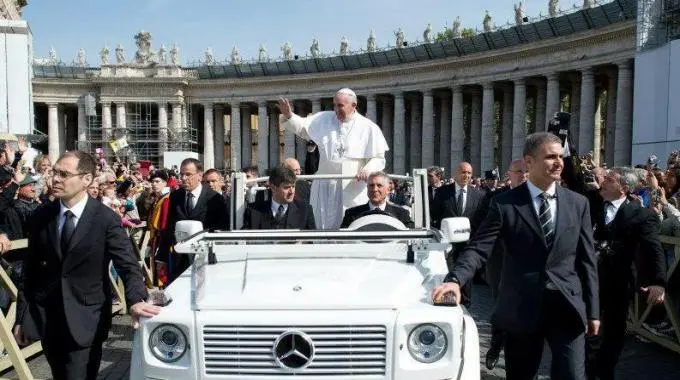 Papa Francesco santifica i Martiri di Otranto, una donna colombiana ed una suora messicana