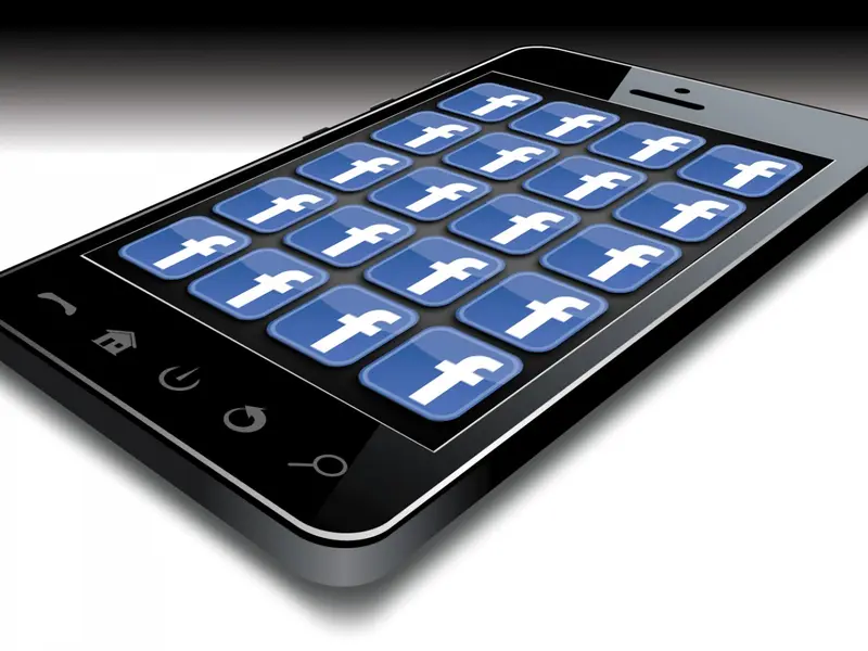 Facebook Phone si rivela un flop