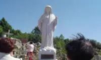 La Regina della Pace di Medjugorje visita le famiglie e i malati di Platania