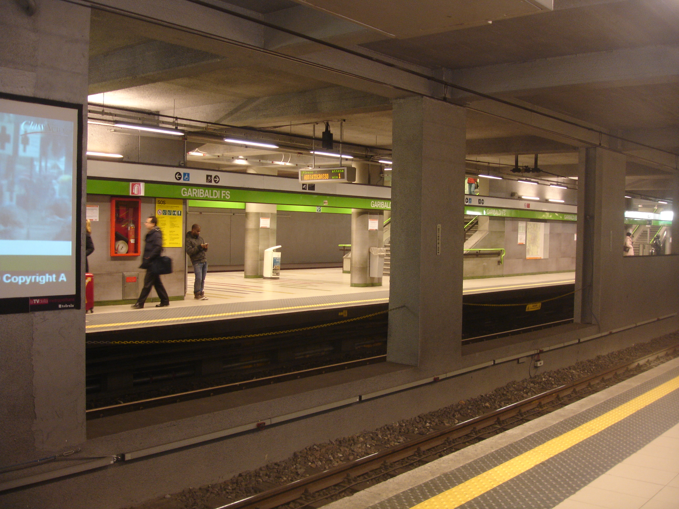Lombardia, duplice tragedia nelle stazioni: Due uomini travolti dai treni