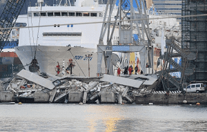 Tragedia al Porto di Genova: nave colpisce torre di controllo, sette vittime [VIDEO]