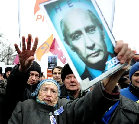 Mosca, l'opposizione scende in piazza contro Putin
