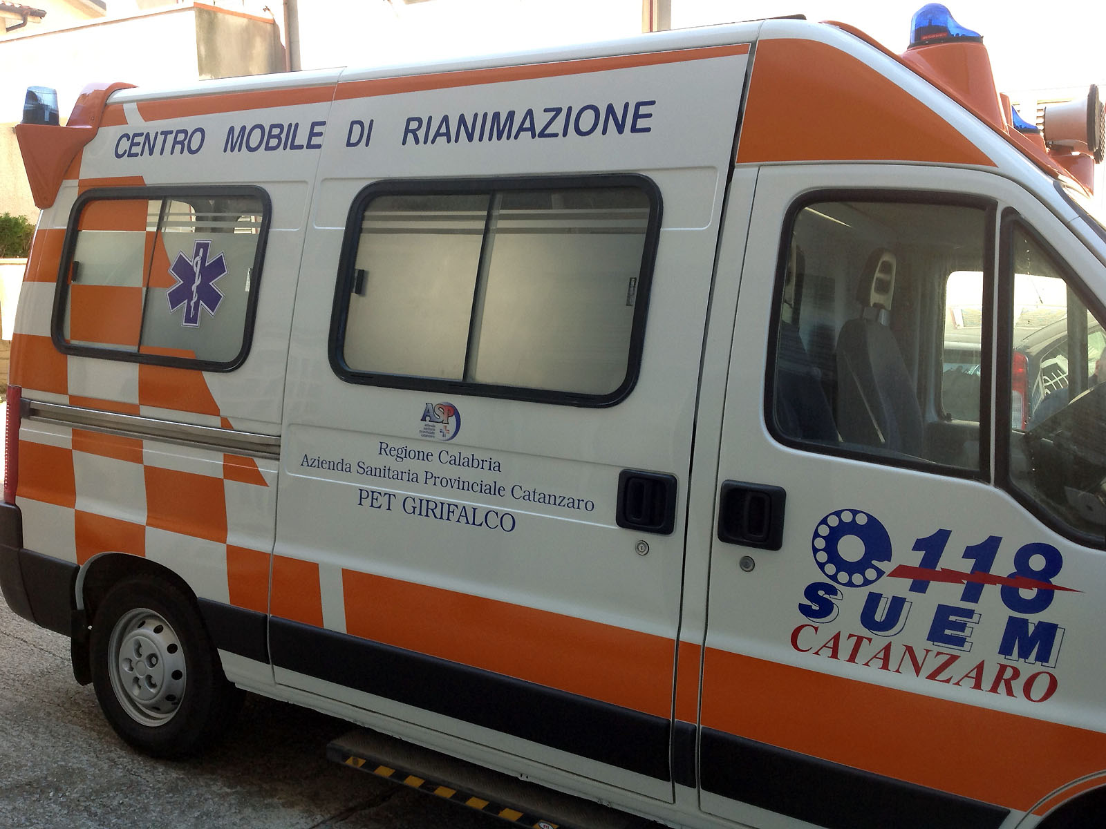 Asp Catanzaro: domani verrà consegnata la nuova ambulanza alla Pet 118 di Girifalco