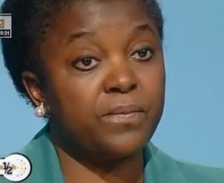 Il ministro Kyenge: «Abolirei il reato di immigrazione clandestina». È bufera