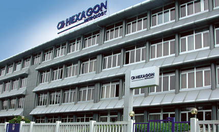 Giallo a Grugliasco, trovato un cadavere davanti azienda