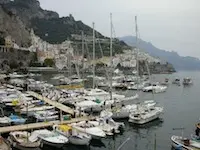 Amalfi, anziano muore schiacciato da una gru