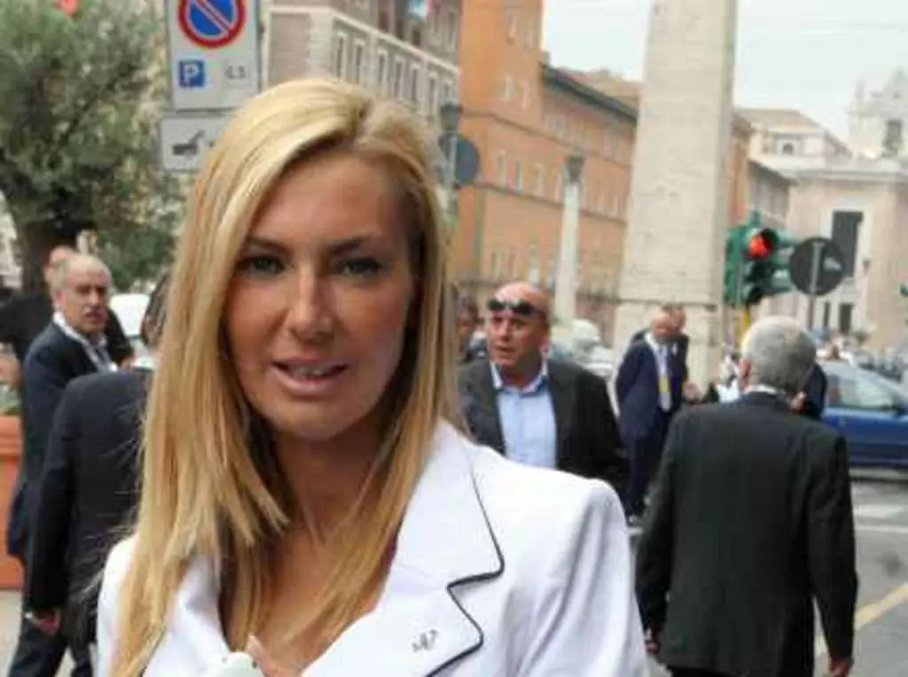 Governo, tolte deleghe pari opportunità alla Biancofiore