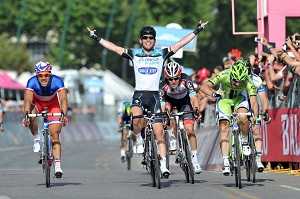 Giro d'Italia 2013, Mark Cavendish vince la 1^ tappa [VIDEO]