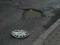 Buche a Napoli, De Magristris sotto accusa