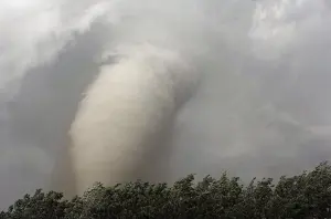 #Emilia Romagna falcidiata dal maltempo, grandine e trombe d'aria [VIDEO]
