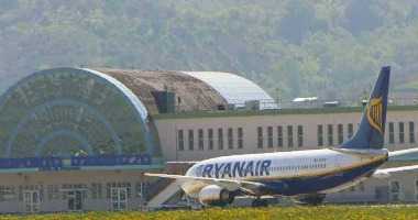 Ryanair, atterraggio d'emergenza a Pescara