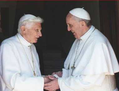 Vaticano, prima volta nella storia: due Papi insieme nella Santa Sede
