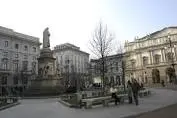 Milano: allarme bomba in piazza della Scala