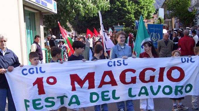 Milano, Primo Maggio: Disoccupazione e slogan contro la Fornero