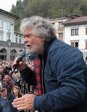 Grillo: «In autunno Italia va in bancarotta»