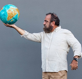 Giobbe Covatta si fa in 6 (Gradi)