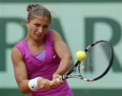 Errani contro la Safarova inaugurano la prima semifinale di "Fed Cup". A seguire Vinci-Kvitova