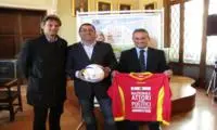 Presentato il match benefico tra Nazionale Attori e politici catanzaresi in programma il 20 aprile