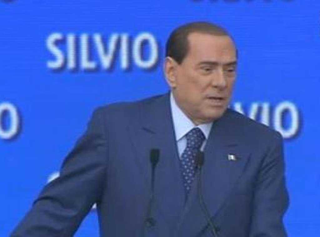 Berlusconi: "Governo forte con il Pdl o al voto a giugno". Bersani: "No al governissimo"