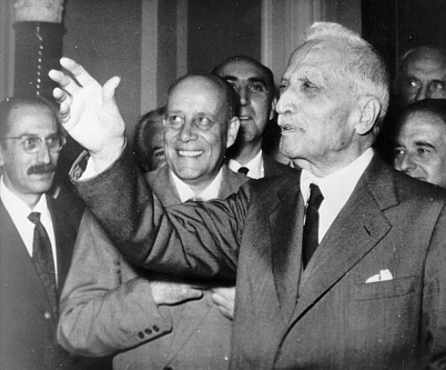 Pillole di Storia della Repubblica italiana, Enrico De Nicola: Inizia a sventolare il Tricolore