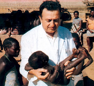 Verona ospita la mostra fotografica dedicata a Padre Giuseppe Ambrosoli