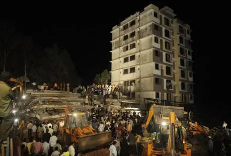 India, 36 morti nel crollo di un edificio