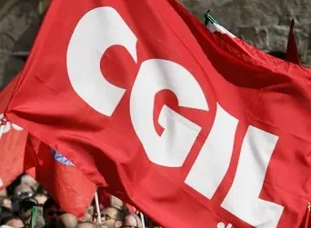 CGIL, CISL e UIL insieme in Piazza Montecitorio per una manifestazione nazionale