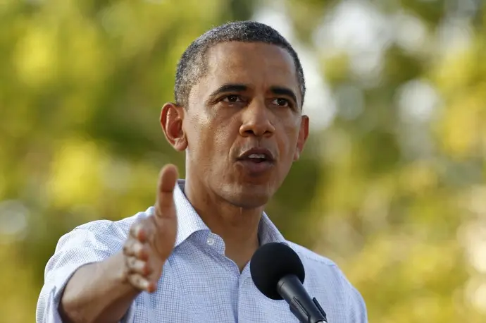 Obama si decurta lo stipendio del 5%