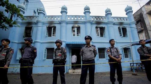 Birmania, incendio in una scuola: 13 ragazzini bruciati vivi